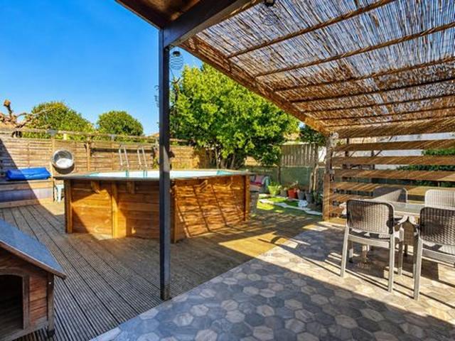 À Cazouls lès Béziers:4 chambres, jardin sans vis à vis…