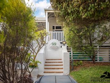 A Century of Character in the Heart of Beachlands