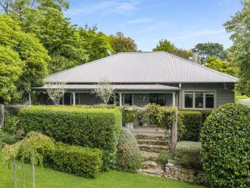 A character cottage with a thoroughly modern soul