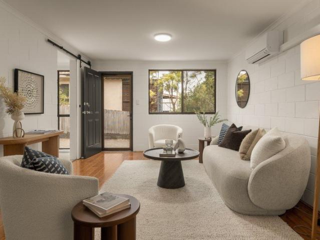 A Character Filled 1980s Terrace with Courtyard