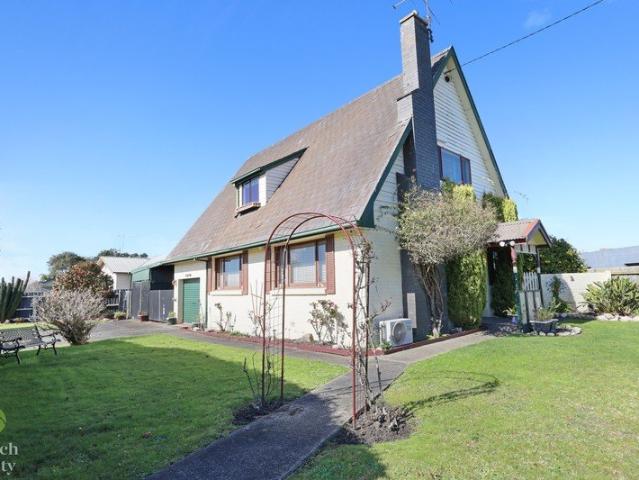 A Character Home In The Heart Of Moe