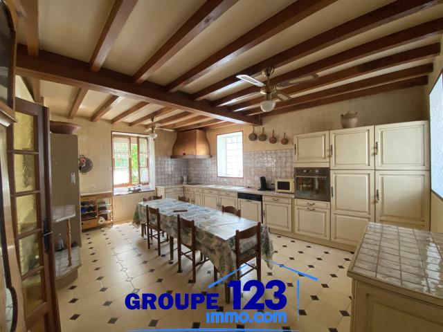 À Charentenay, découvrez cette maison pleine de potentiel ! 188m² Charentenay