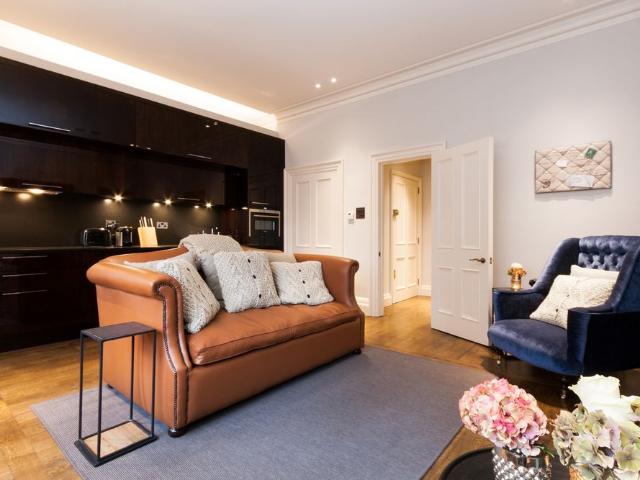 A charming one bedroom apartment in the heart of Mayfair