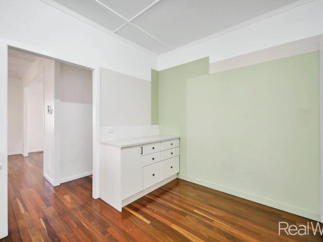 A Charming Opportunity For First Home Buyers & Investors!