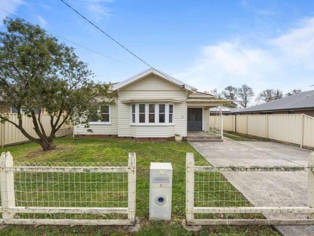 A Charming Californian Bungalow In Popular Old Alfredton