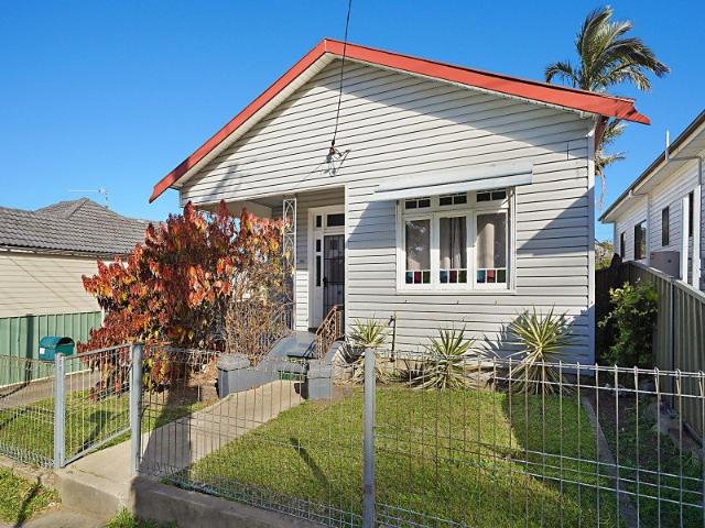 A charming cottage in a most convenient location