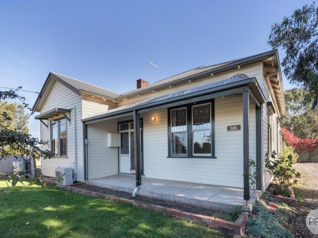 A Charming Country Escape with Space, Sustainability & Endless Potential