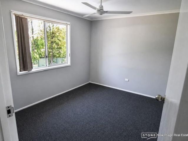 A Charming Duplex In Crestmead On offer is 20a