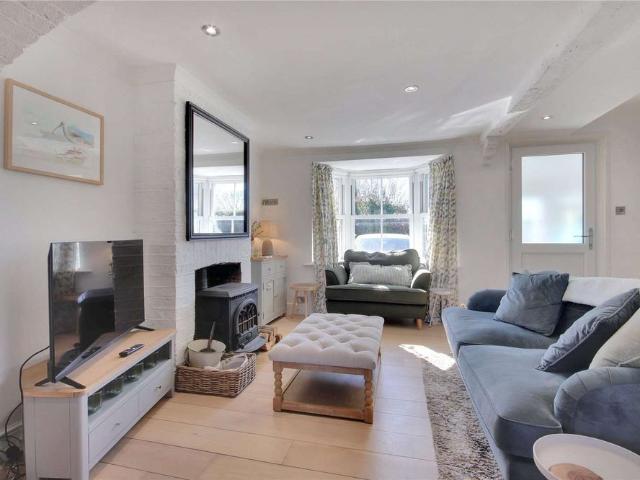 A charming four bedroom end of terrace cottage in the popular village of Mayfield