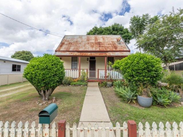 A Charming Grafton Cottage with Space, Character & Possibilities