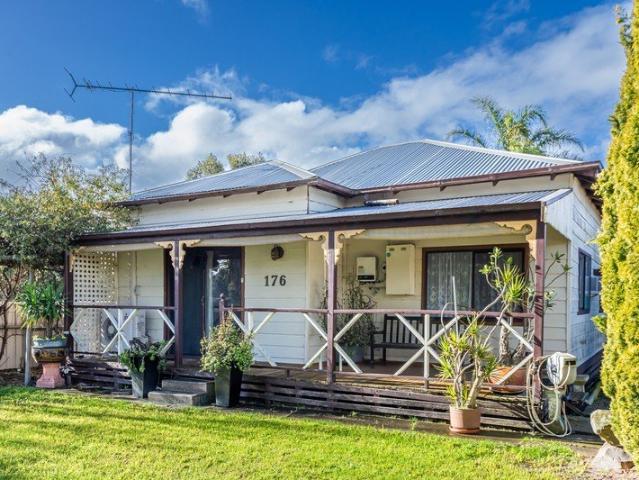 A Charming Home Ready for Its Next Chapter