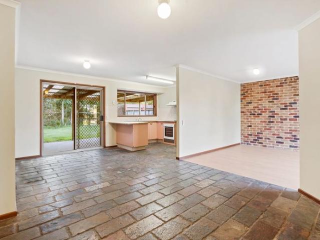 A charming house available for lease