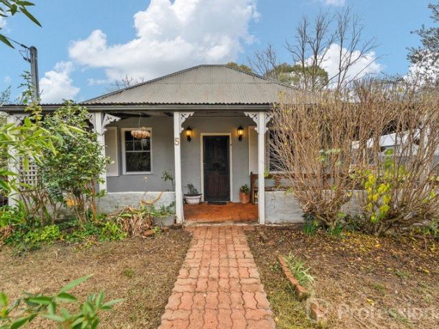 A charming Perthville cottage with space, character and exciting potential