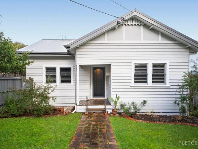 A Charming Weatherboard with Timeless Garden Appeal