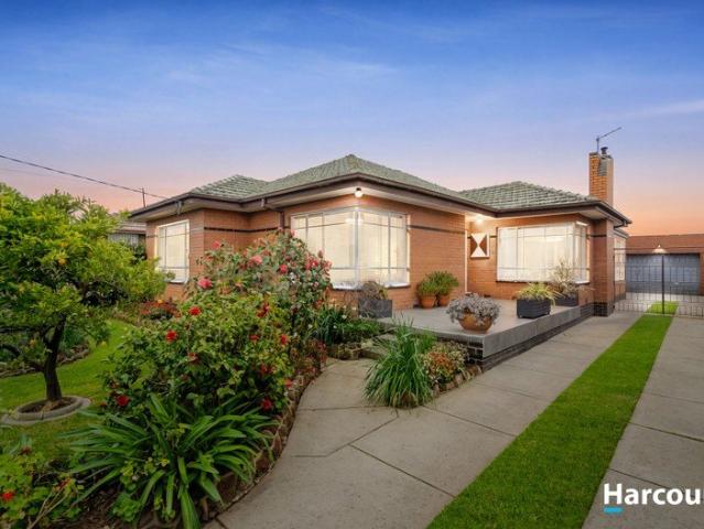 A Cherished Family Home on a Generous 660m² Allotment