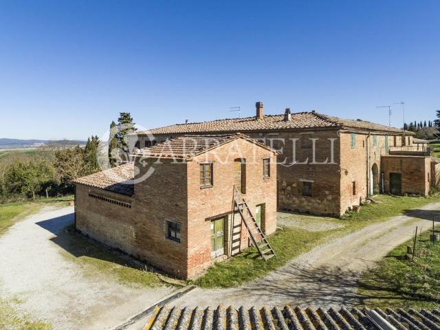 A Chiusure piccolo e splendido borgo delle Crete Senesi vend. 400m² Asciano