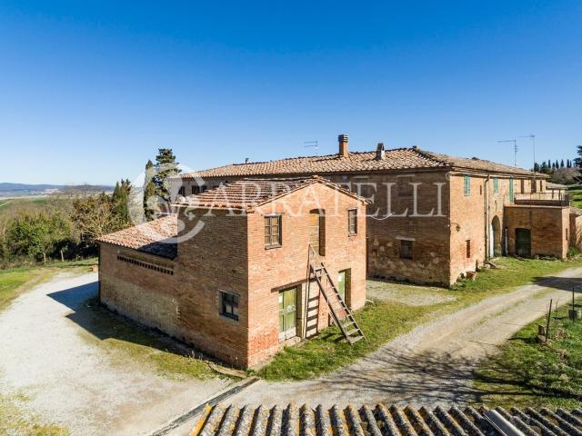 A Chiusure piccolo e splendido borgo delle Crete Senesi vend. 400m² Asciano