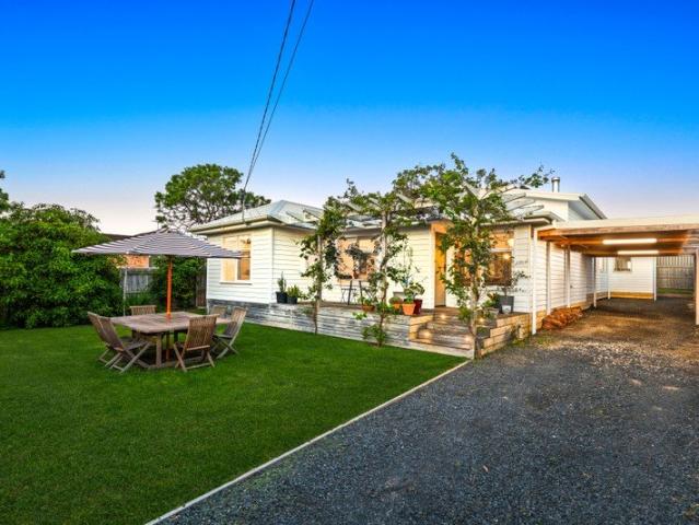 A Classic Beach House, Beautifully Reborn