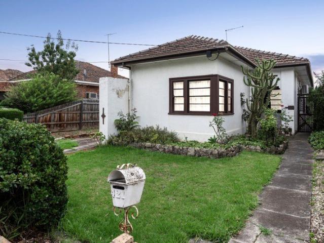 A Classic Deco in a Residential Growth Zone LAND 457m2 Approx