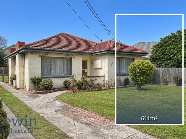 A Classic Home With a Little More Up Its Sleeve 611sqm