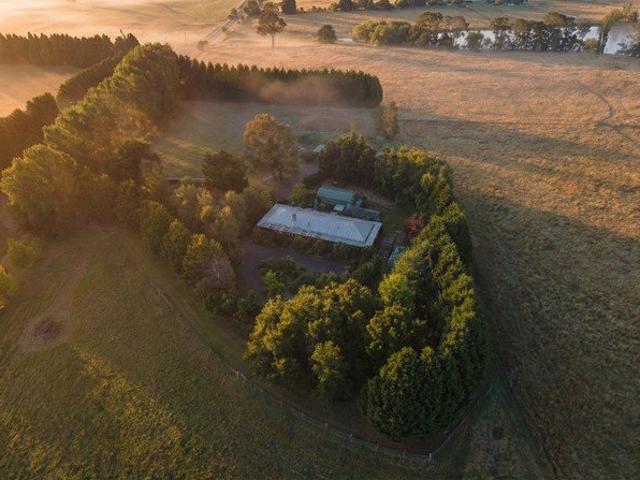 A classic Highlands country home