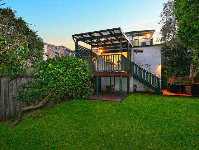 A Classic Semi on the Cusp of Clovelly Beautifully Rejuvenated for Family Life