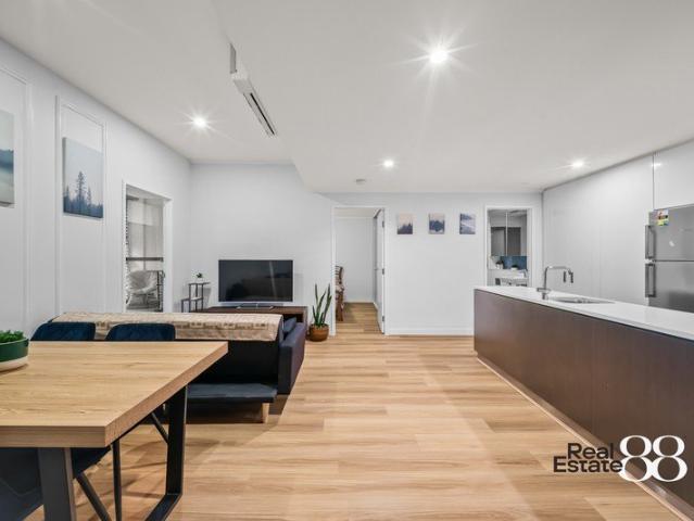 A Cleverly Reimagined Apartment with Rare Flexibility