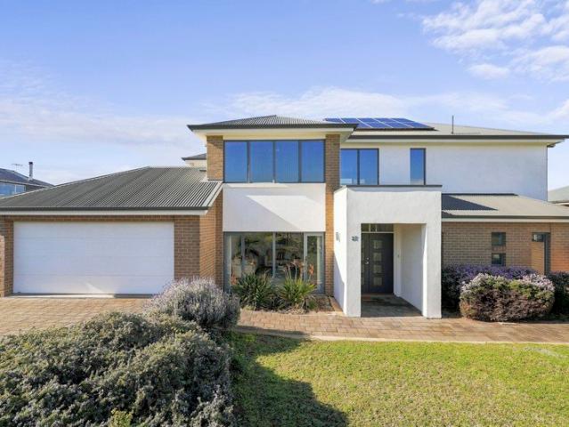 A coastal classic with space, style & versatility