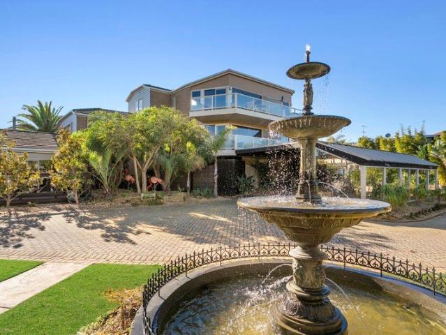 A Coastal Estate of Distinction at 1335 Horseshoe Bend Road, Torquay
