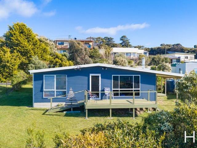A Coastal Escape with Room to Enjoy