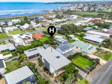 A Coastal Holiday Gem