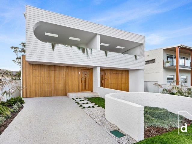 A Coastal Masterpiece of Architectural Precision