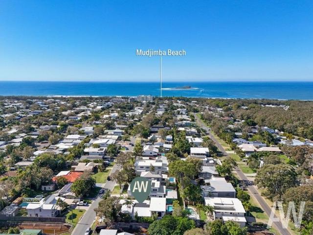 Coastal Classic Beachside Living with Separate Self Contained Studio