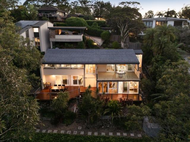 A Coastal Sanctuary: Unrivalled Views & Privacy