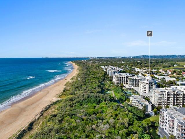 A Coastal Retreat with Hinterland Views and the Beach at Your Doorstep