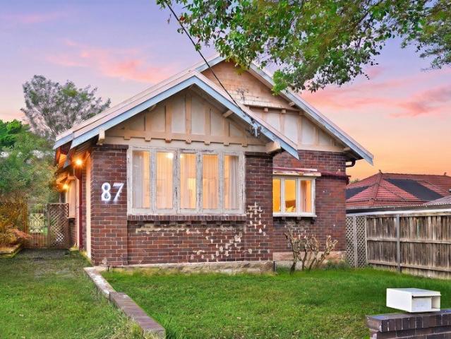 A Coogee Classic on 487sqm Approx. Level Land with Huge Potential