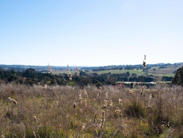 A commanding elevated property with uninterrupted panoramic views