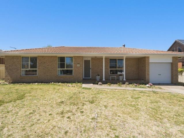 A Comfortable North Hill Home with Room to Make Your Own
