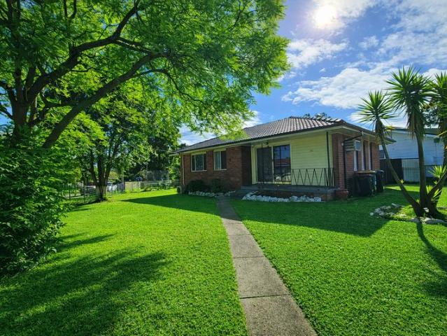 A comfortable house suitable for families near school