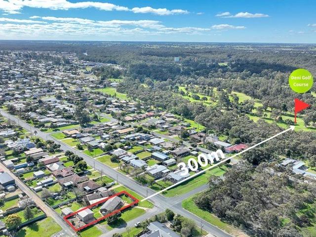 A Complete Package with Space, Storage and Golf Course Appeal