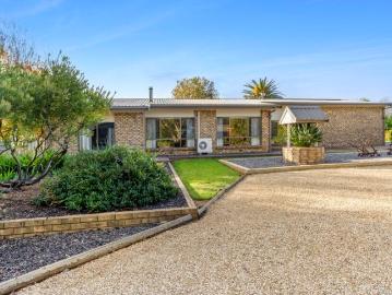 A Complete Riverland Lifestyle Package
