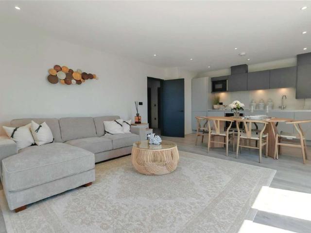 A contemporary apartment with premium specifications situated in Hythe