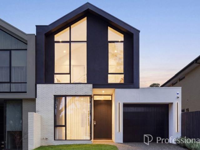 A Contemporary Masterpiece of Parkside Luxury