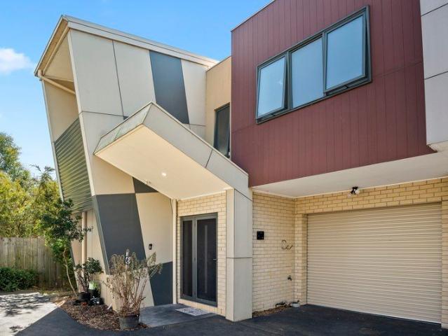 A contemporary prize, walking distance to everything