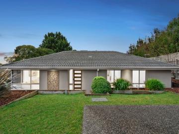 A Contemporary Sanctuary of Comfort and Style