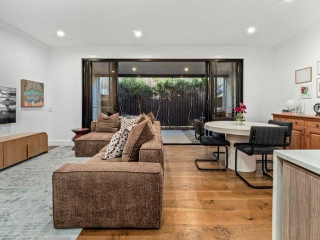 A Cosy Family Sanctuary with Exceptional Privacy in the Heart of Hendra