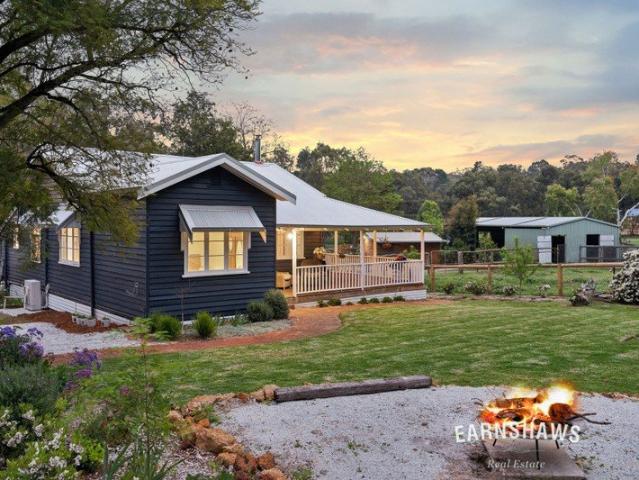 A Cottage Steeped in Charm and Country Soul
