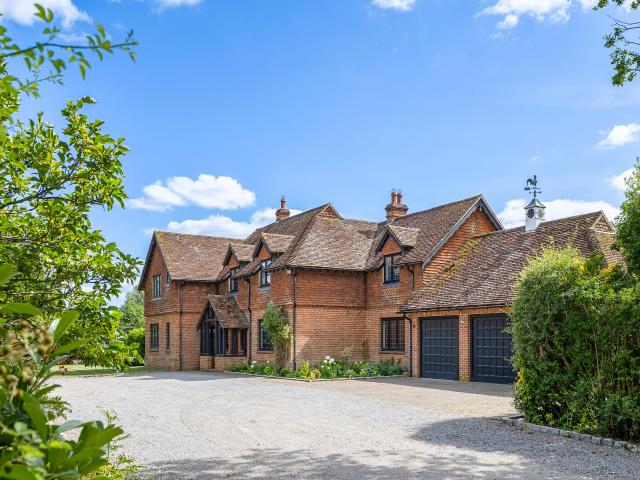 A Country House with Pool, Tennis Court and Extensive Grounds