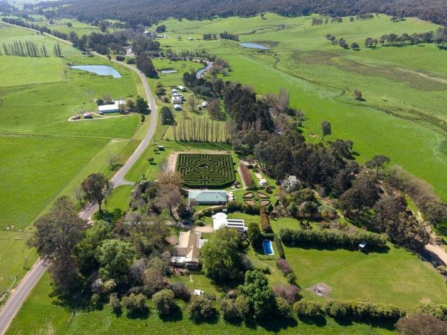 A Country Lifestyle. An Established Destination. Guaranteed Income plus Upgrowth Potential