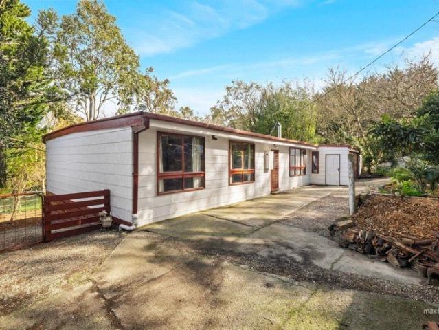 A Country Lifestyle with Room to Make It Your Own